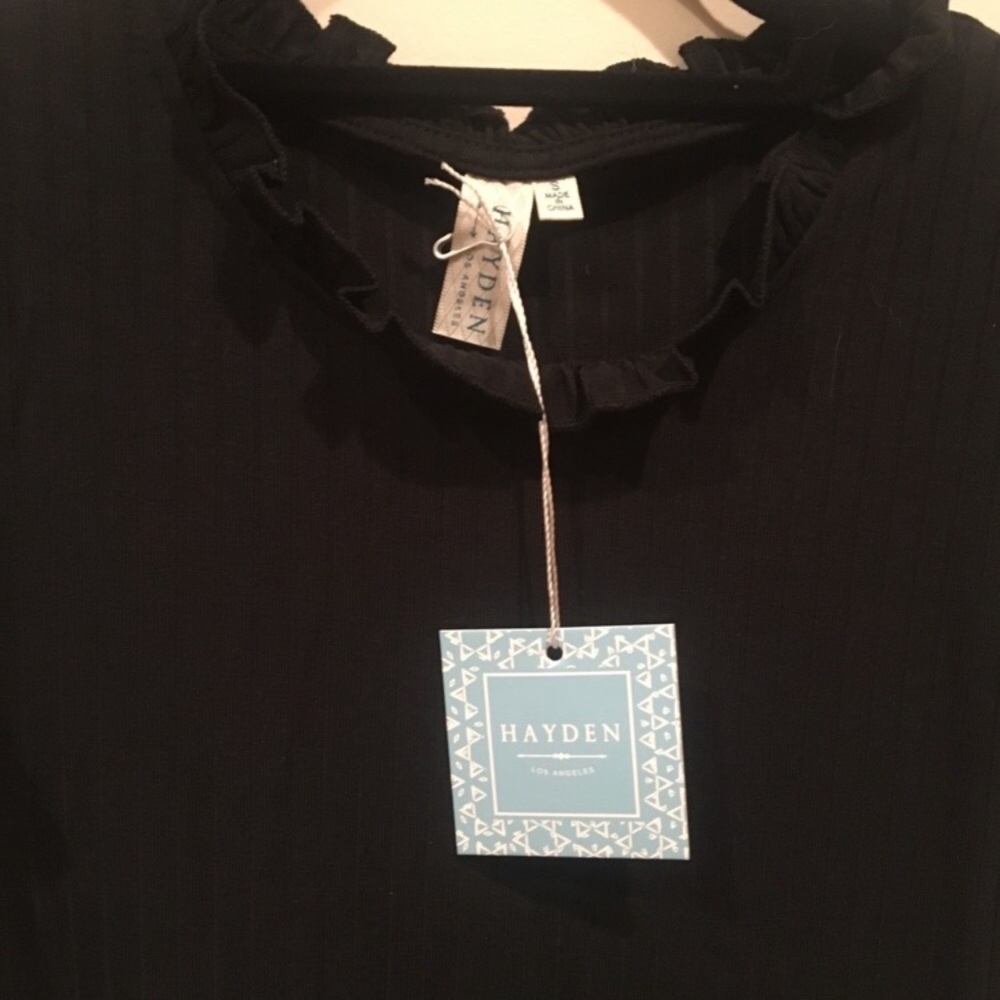 GWYNETH Black ruffle tank - Picture 8 of 8